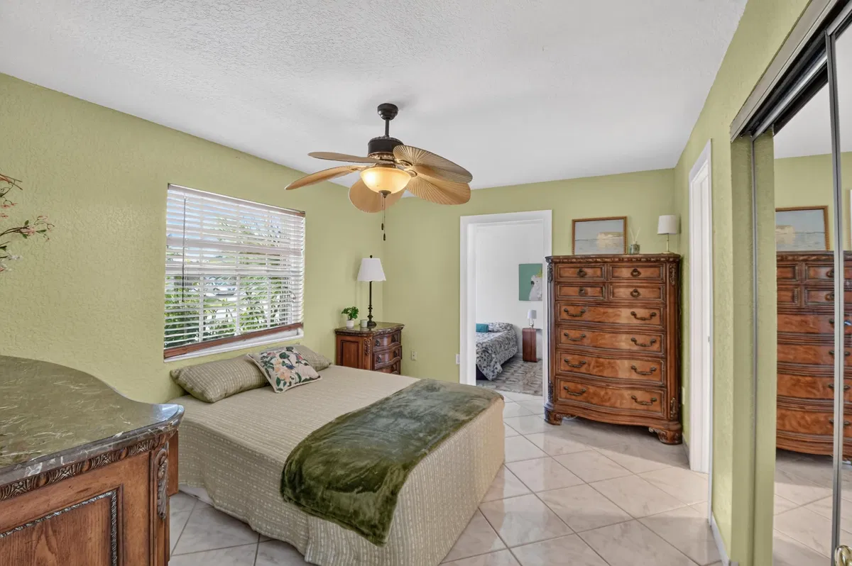 Residence photo 19