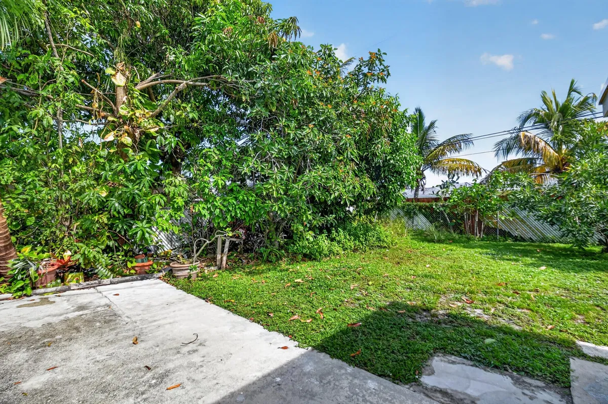Residence photo 34