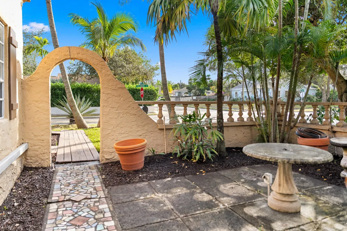 West Palm Beach Residence photo 16