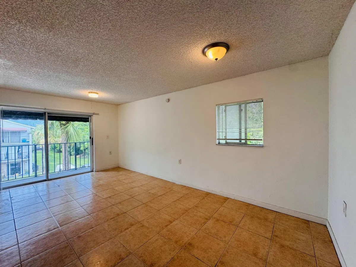 Unit 302 photo 43