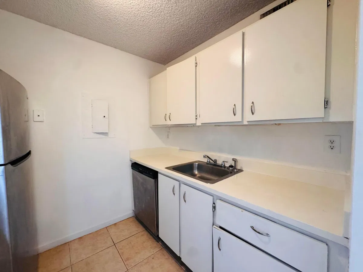 Unit 302 photo 49