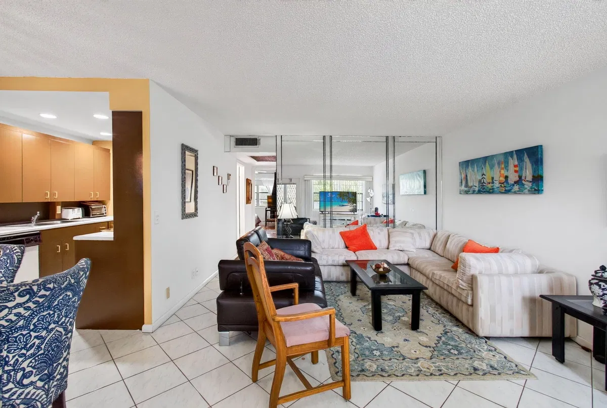 Residence photo 7