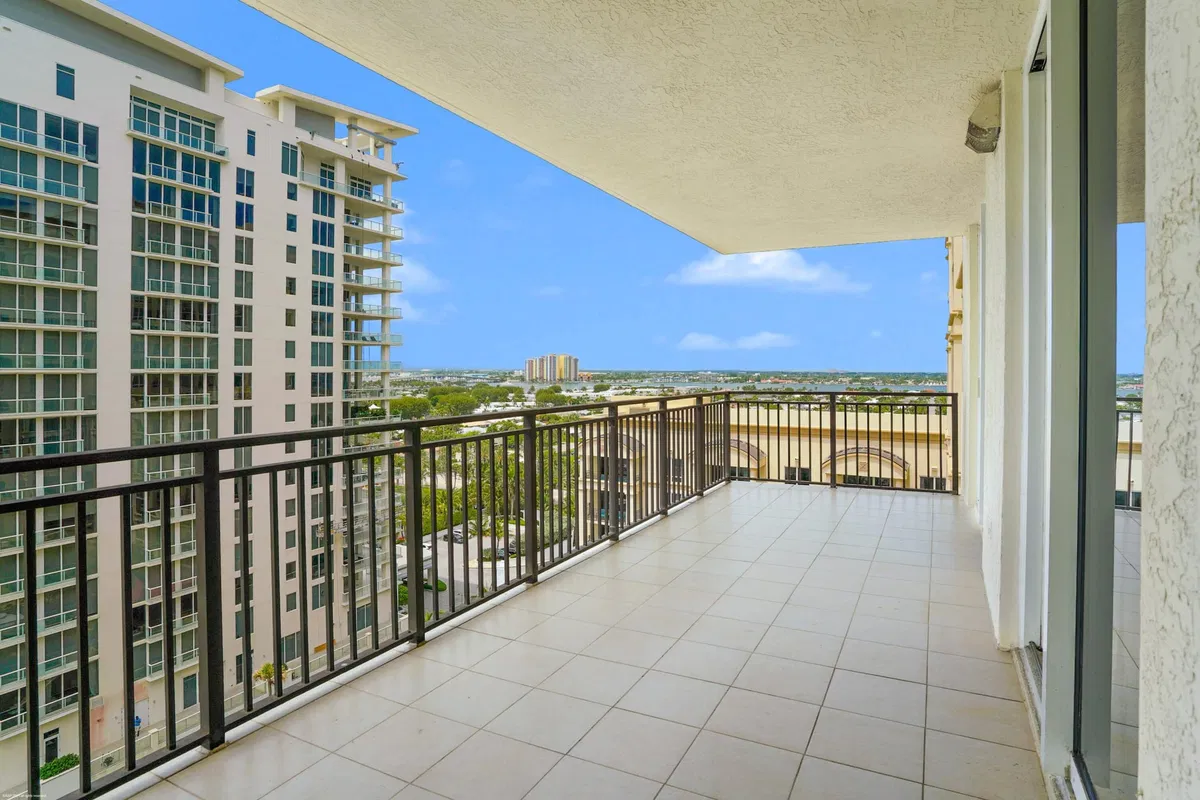 Renaissance on the Ocean Unit 1450 photo 46