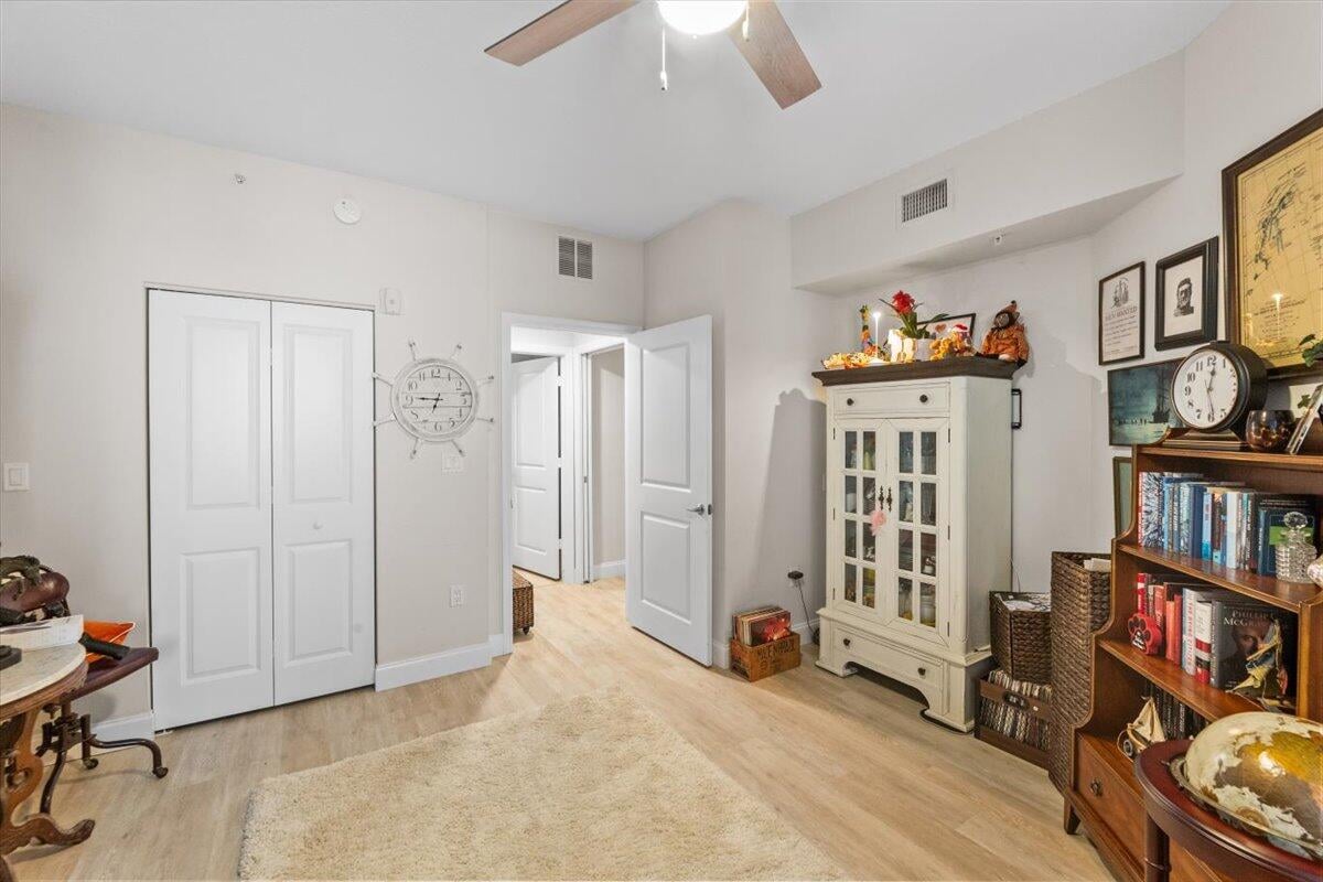 Harborage Yacht Club Unit 201 photo 16