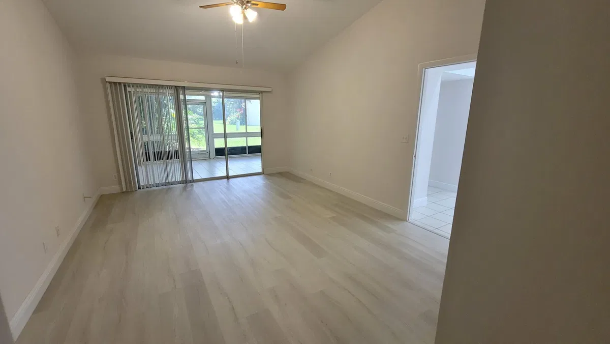 Residence photo 4