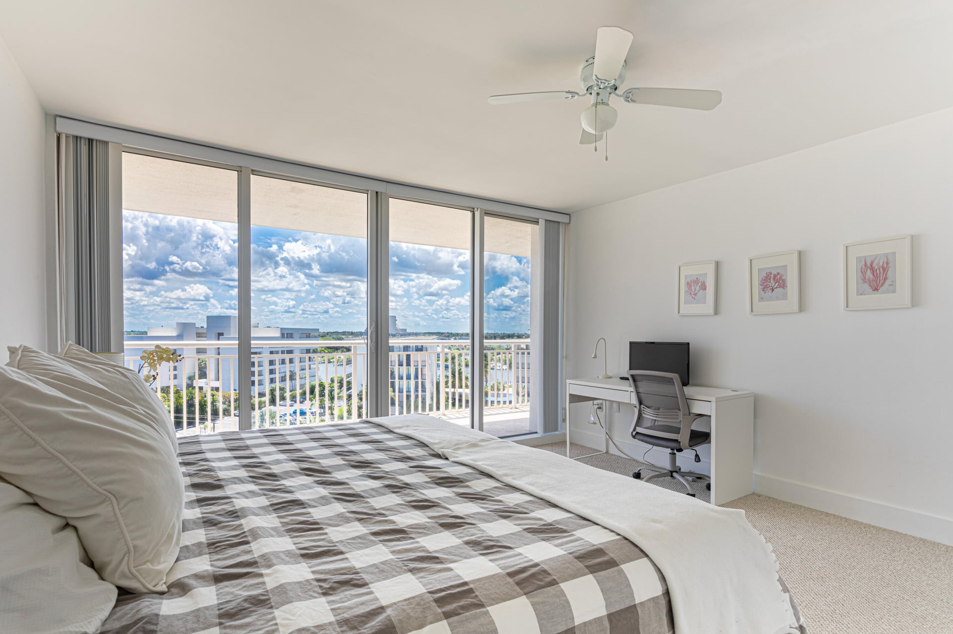 Barclay Condo Unit 818 photo 16