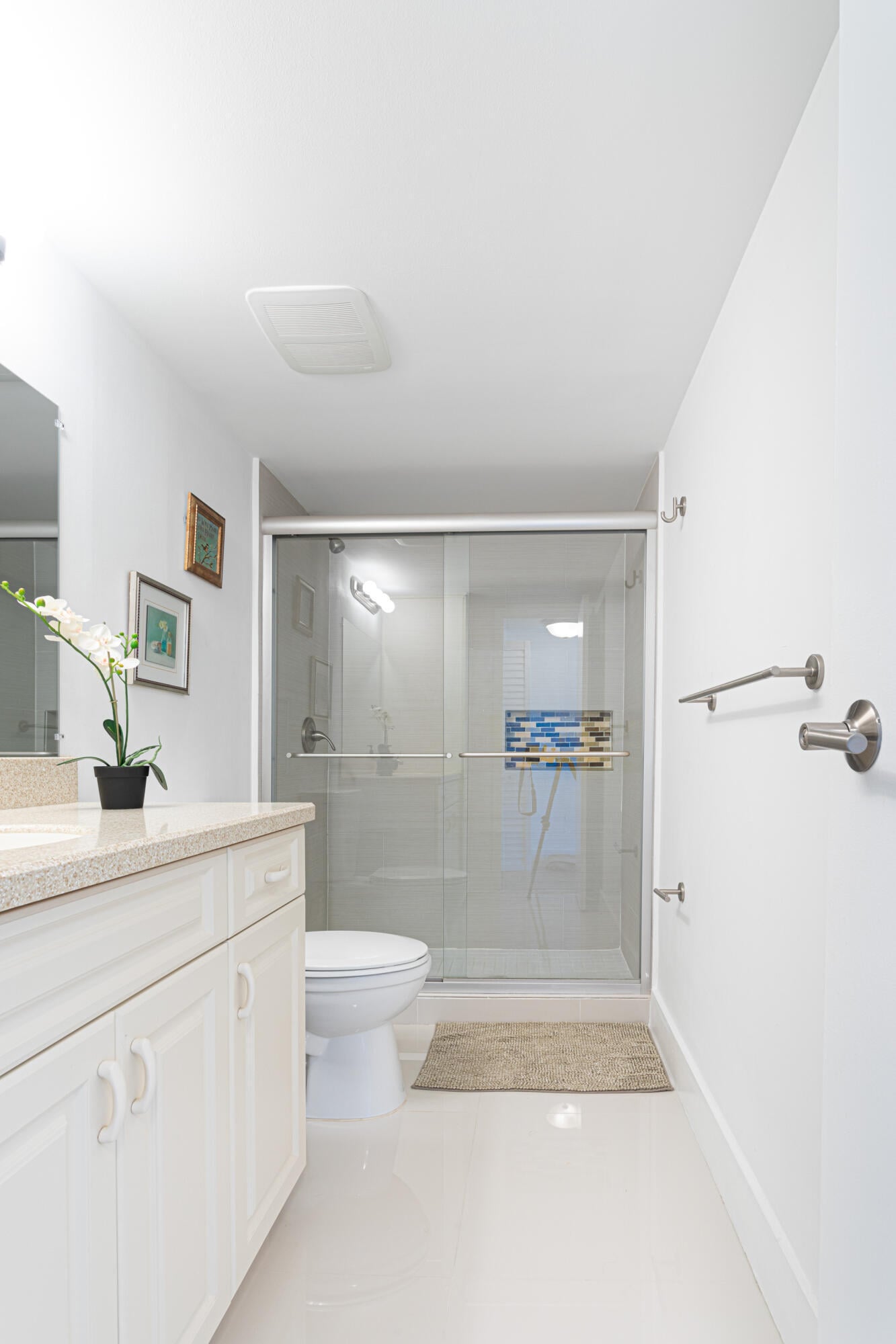 Barclay Condo Unit 818 photo 19
