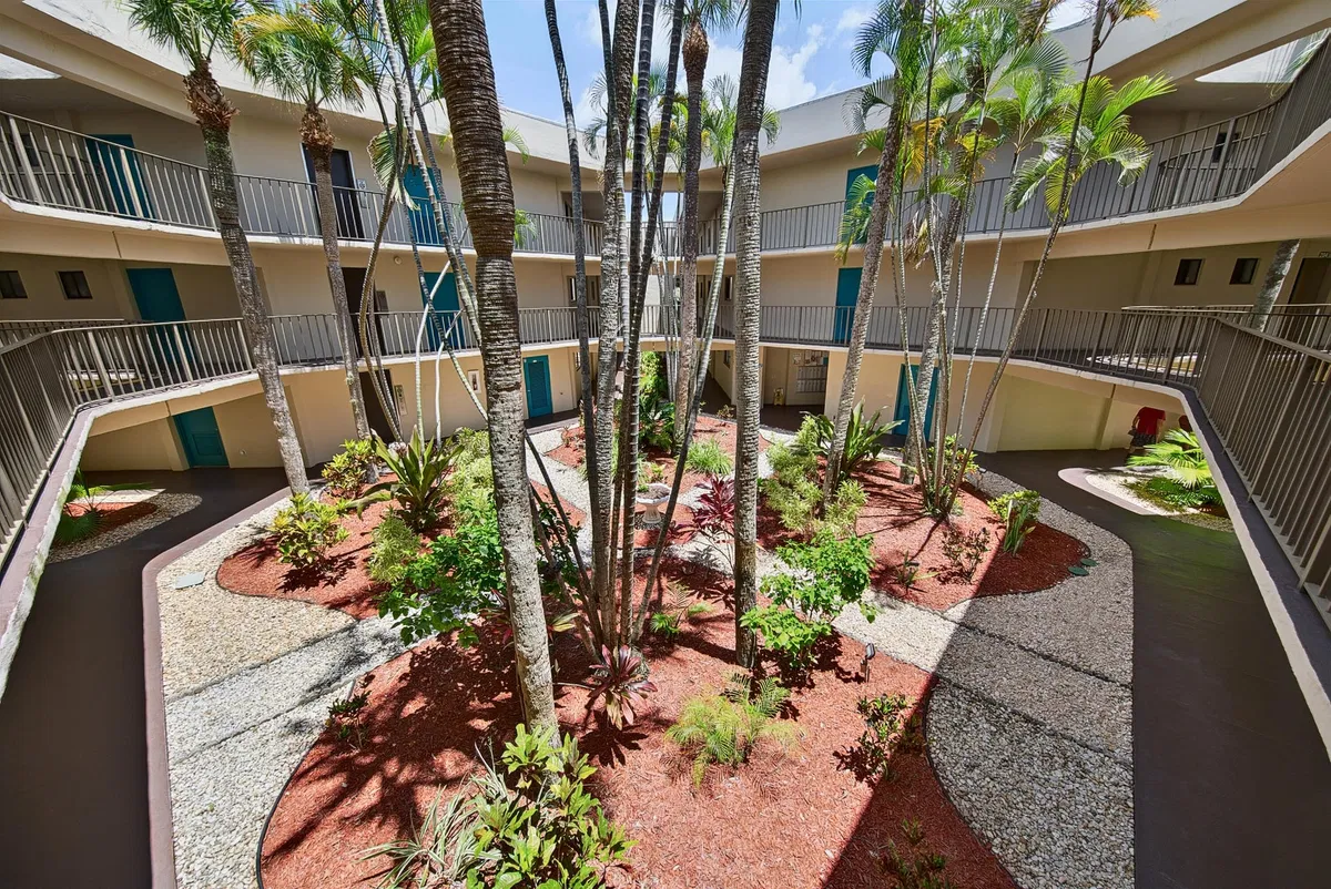 Unit 214 photo 25