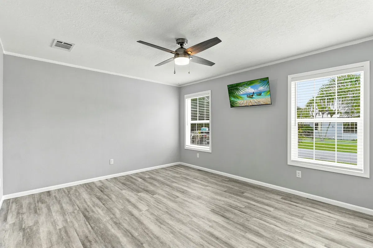 Residence photo 16