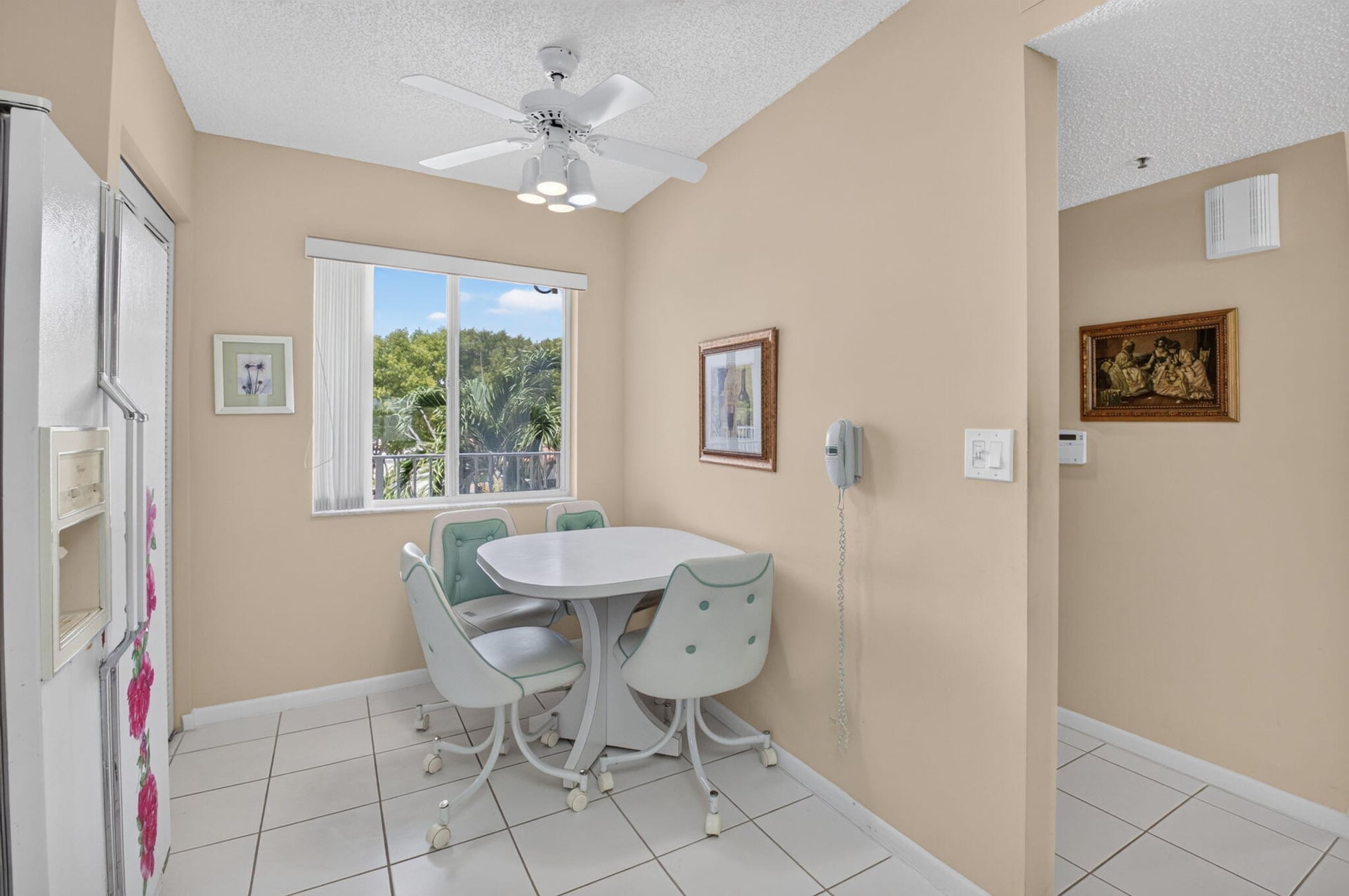 Unit 309 photo 13