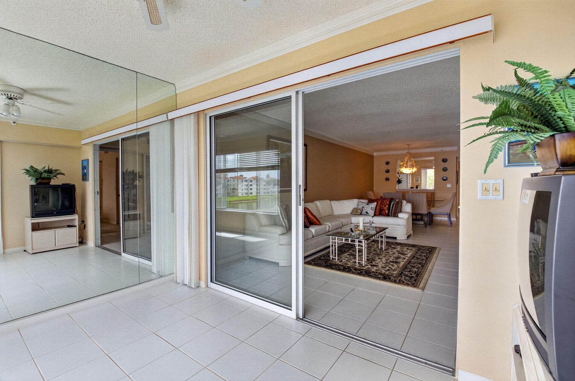 Unit 309 photo 25