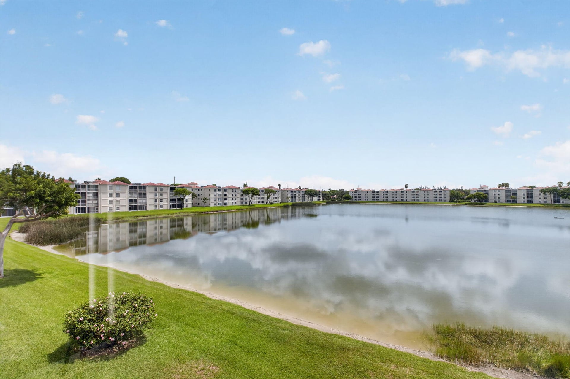 Unit 309 photo 28
