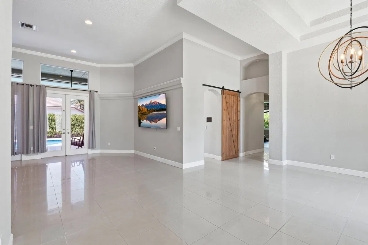 Residence photo 4