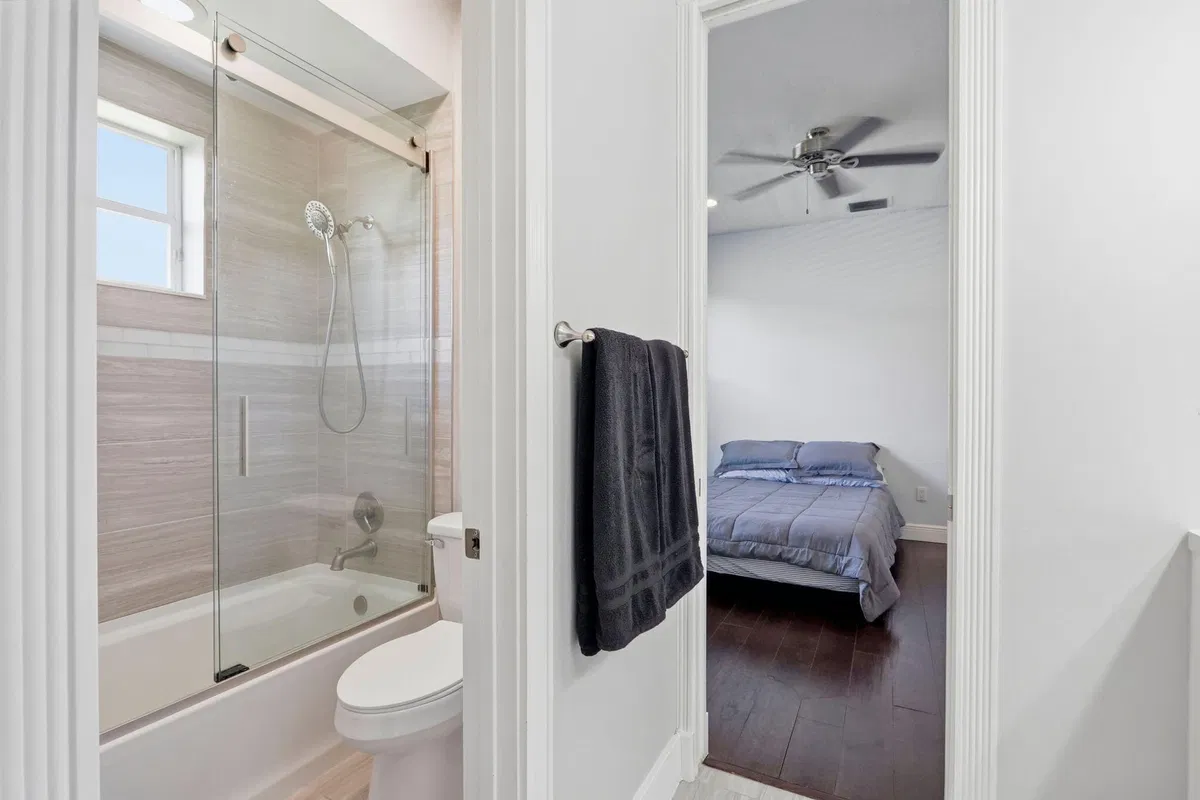 Residence photo 43