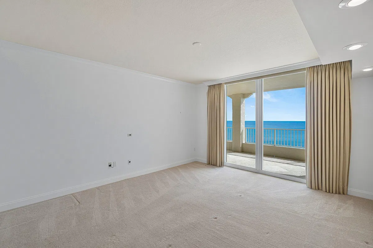  Unit 1503 photo 31