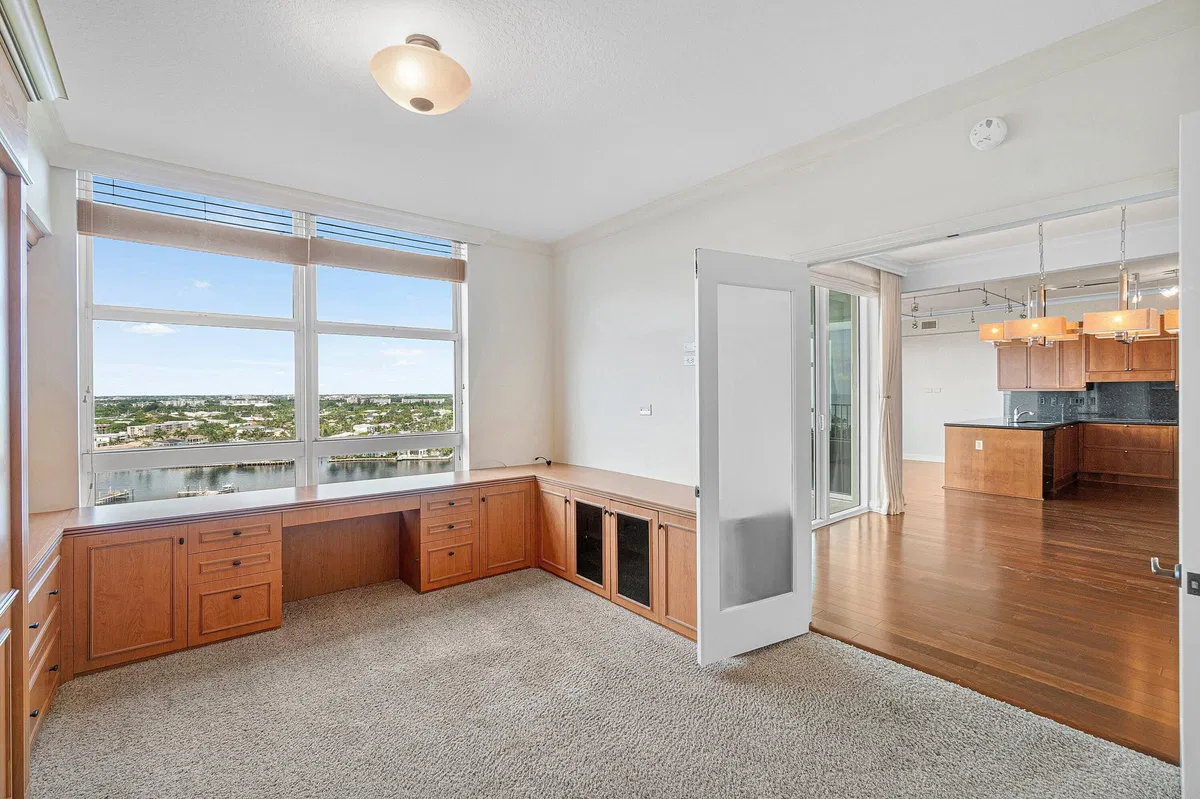  Unit 1503 photo 37
