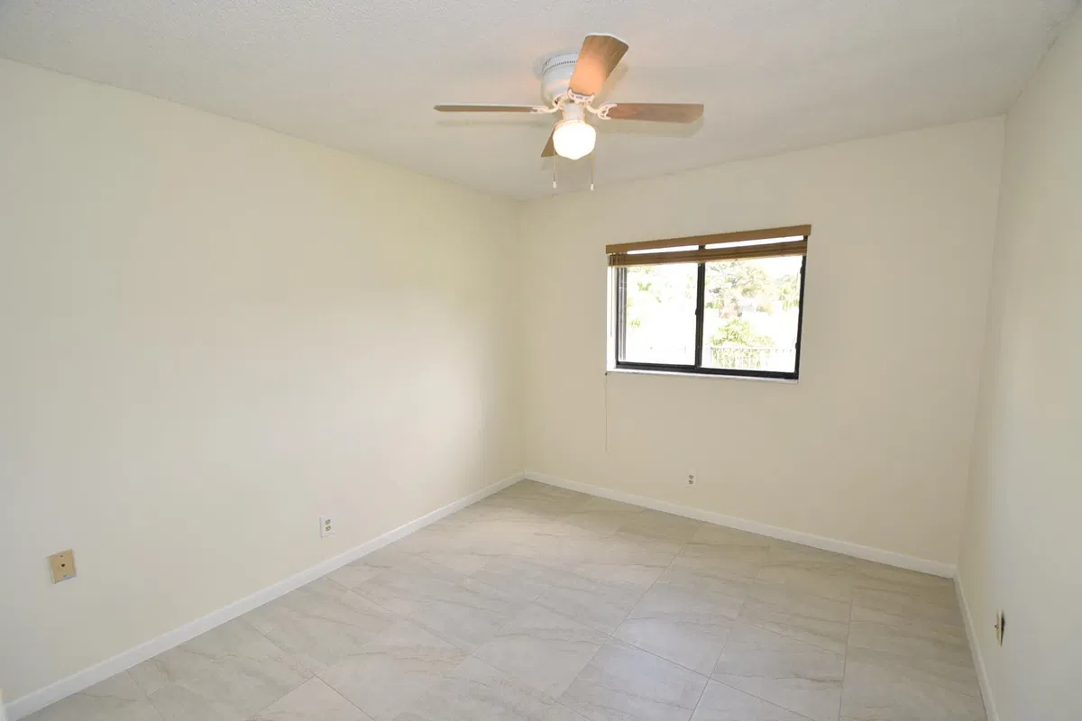  Residence photo 13