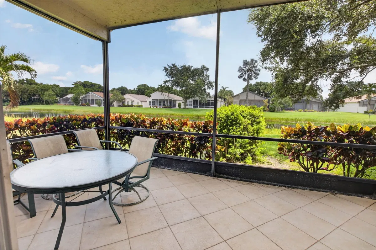 Residence photo 25