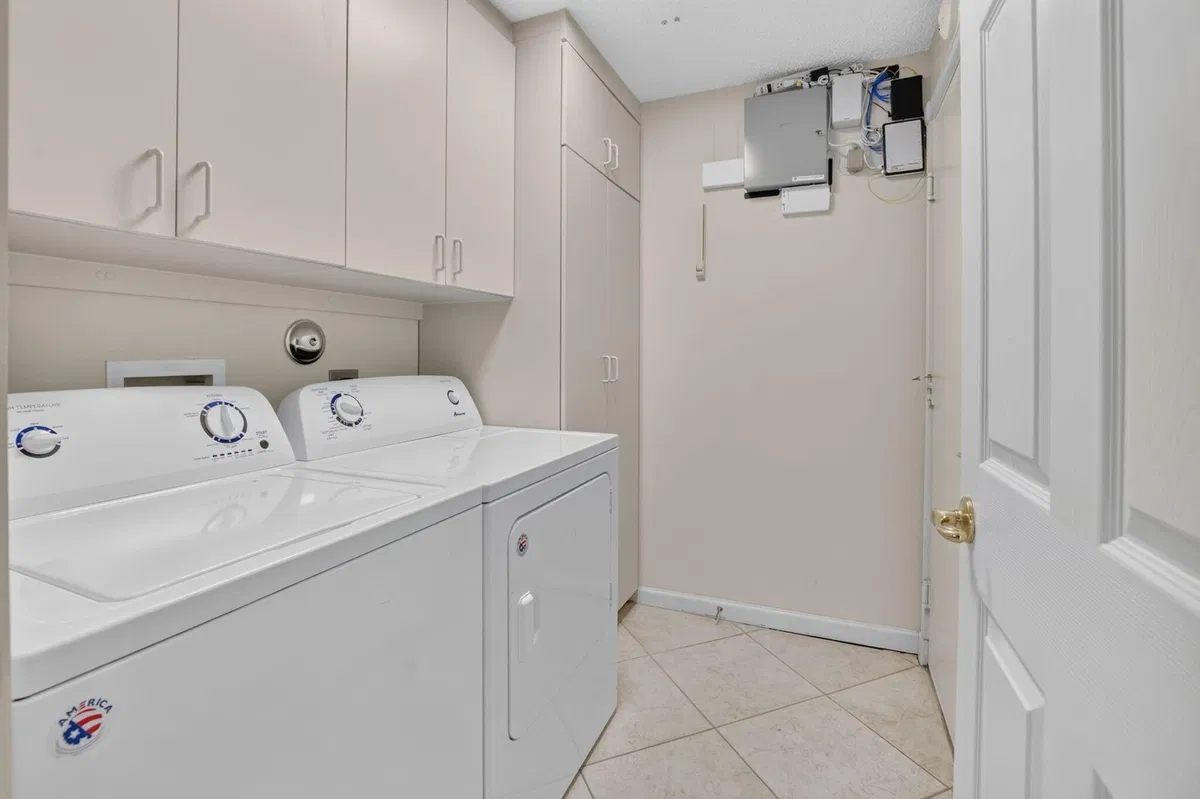  Residence photo 43