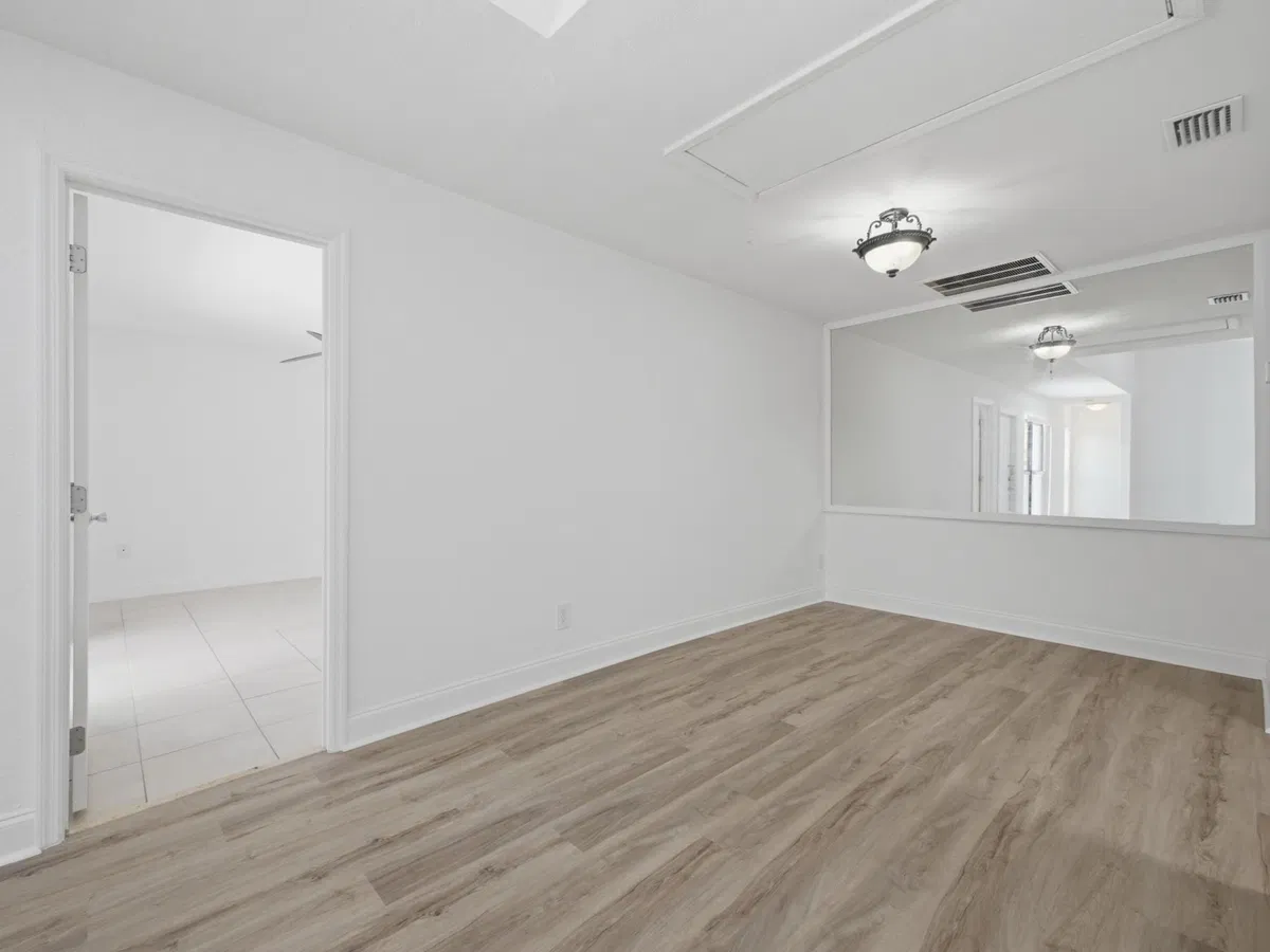 Residence photo 13