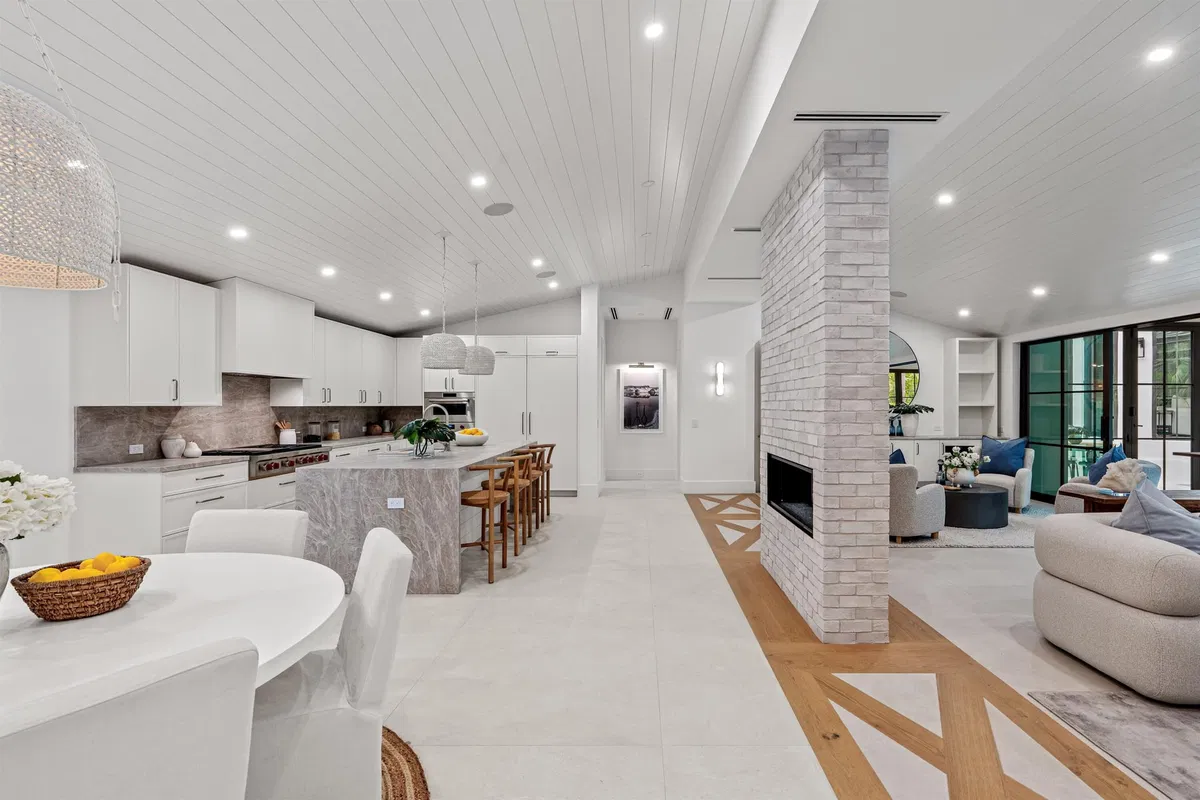 Palm Trail Delray Beach Residence photo 16