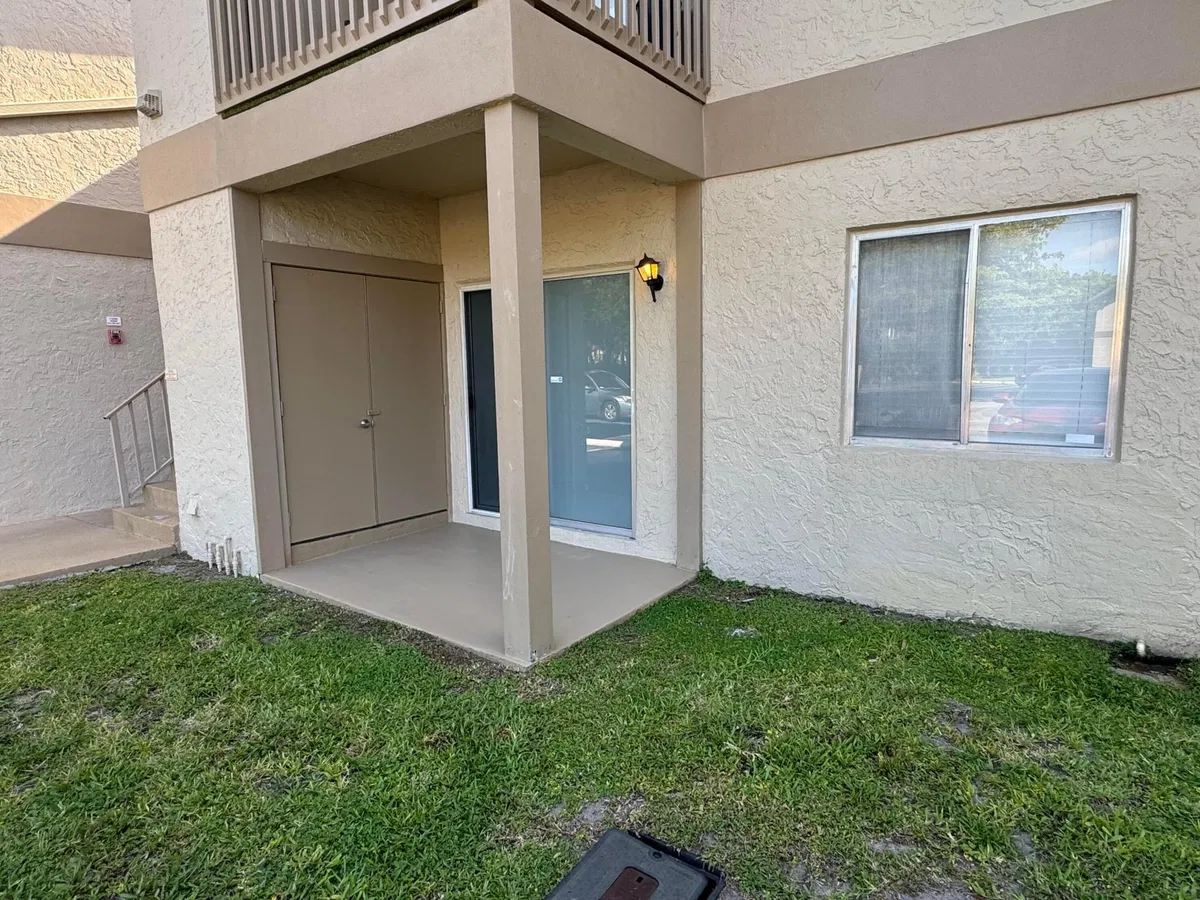 Unit 104 photo 19