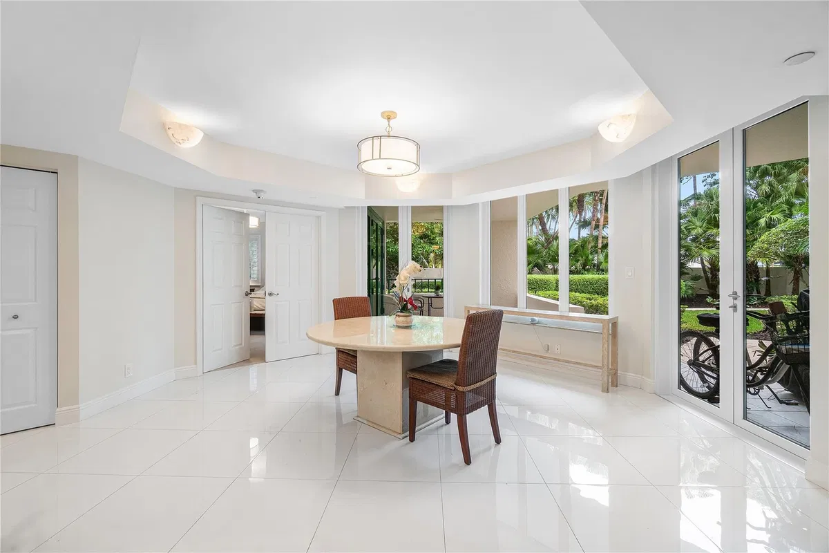Mizner Court Unit 110 photo 10