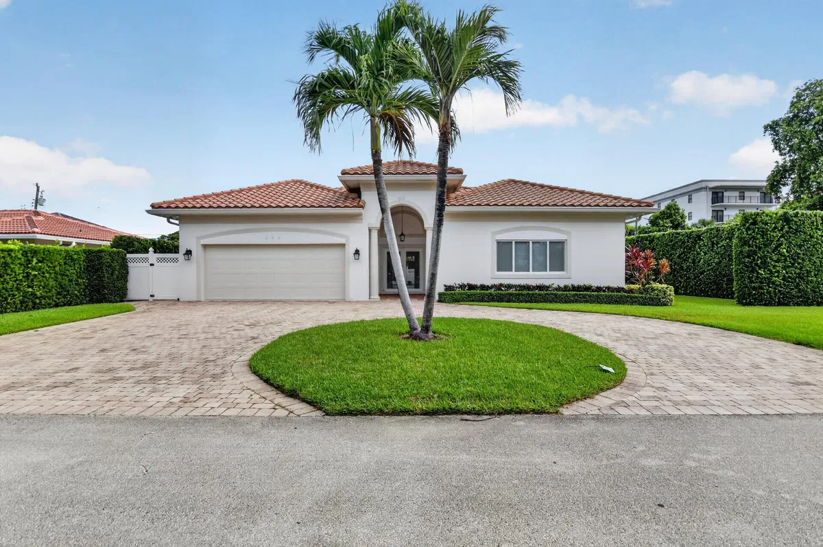 Spanish River Land Residence