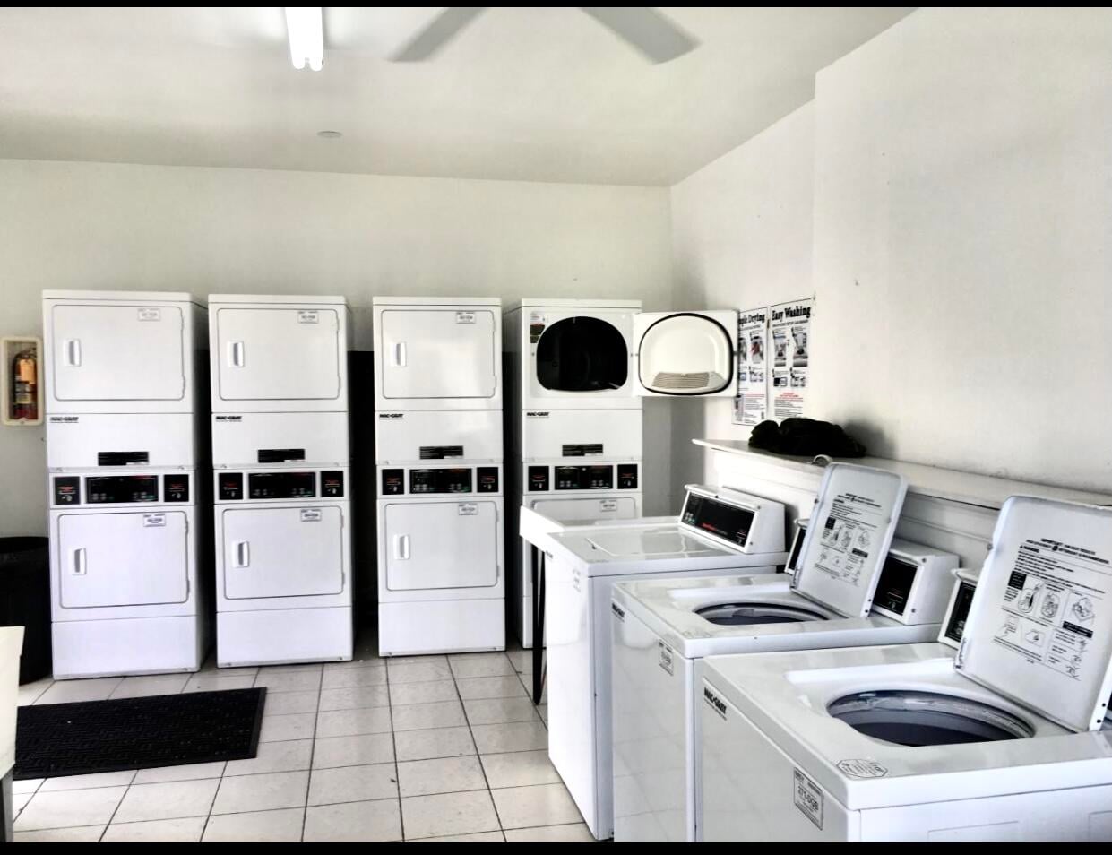 Unit B20 photo 25