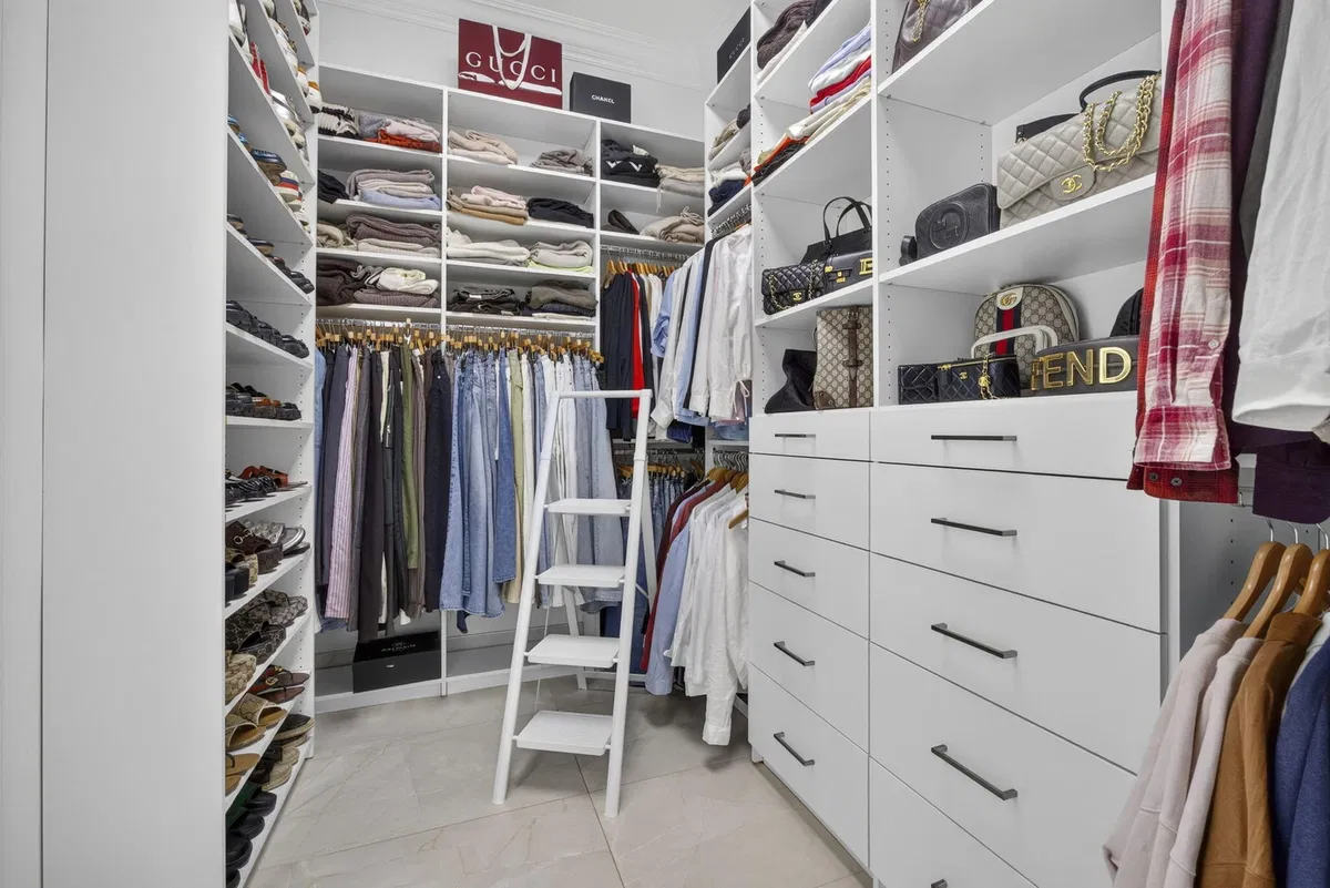 Residence photo 25