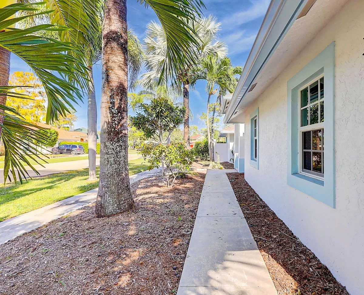 Residence photo 25