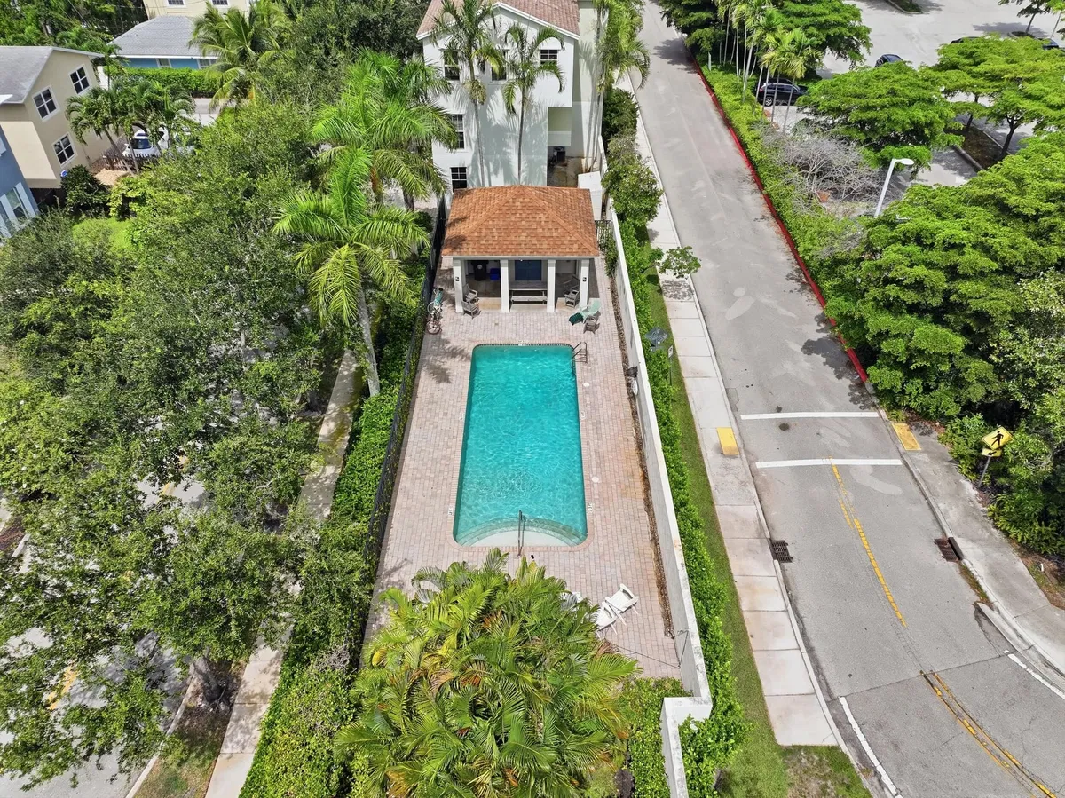 Downtown West Palm Beach Residence photo 40