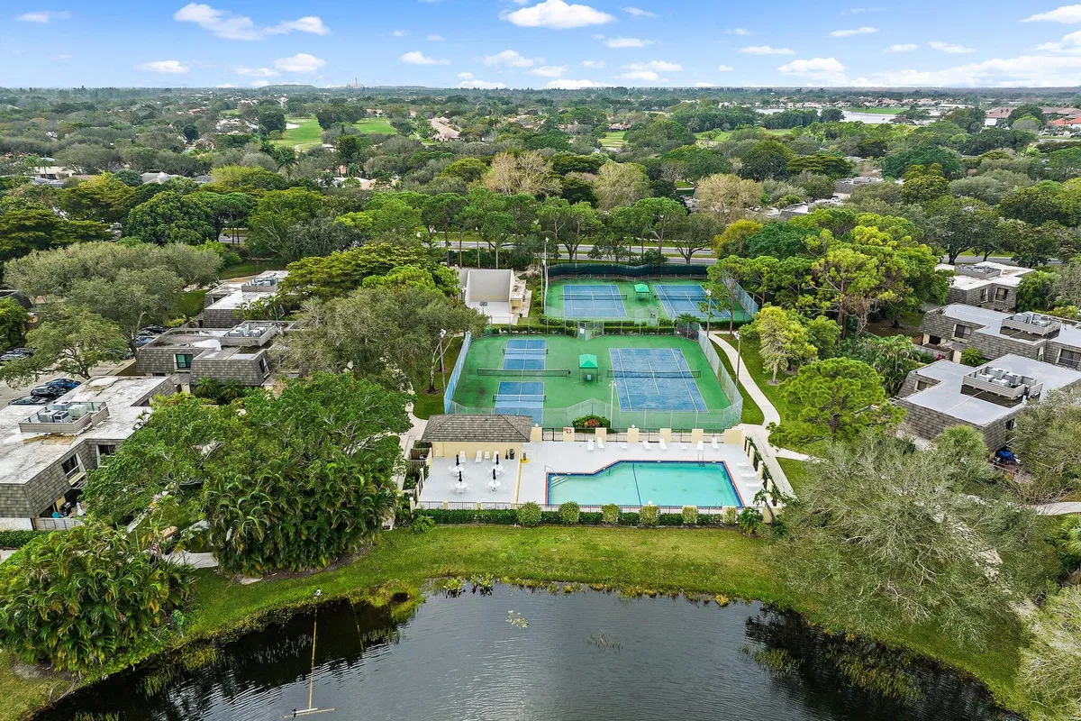PGA National Palm Beach Gardens Residence photo 28