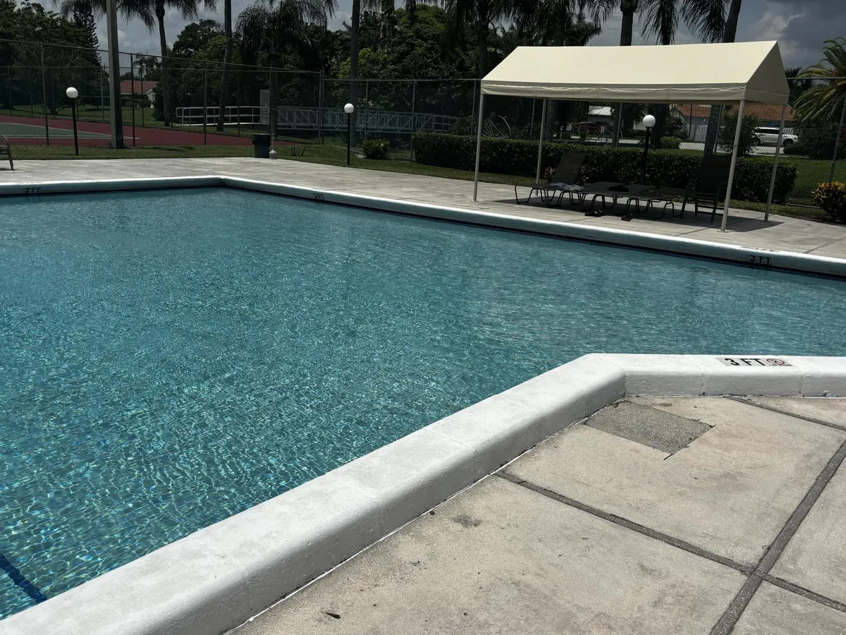 Unit 49 photo 13