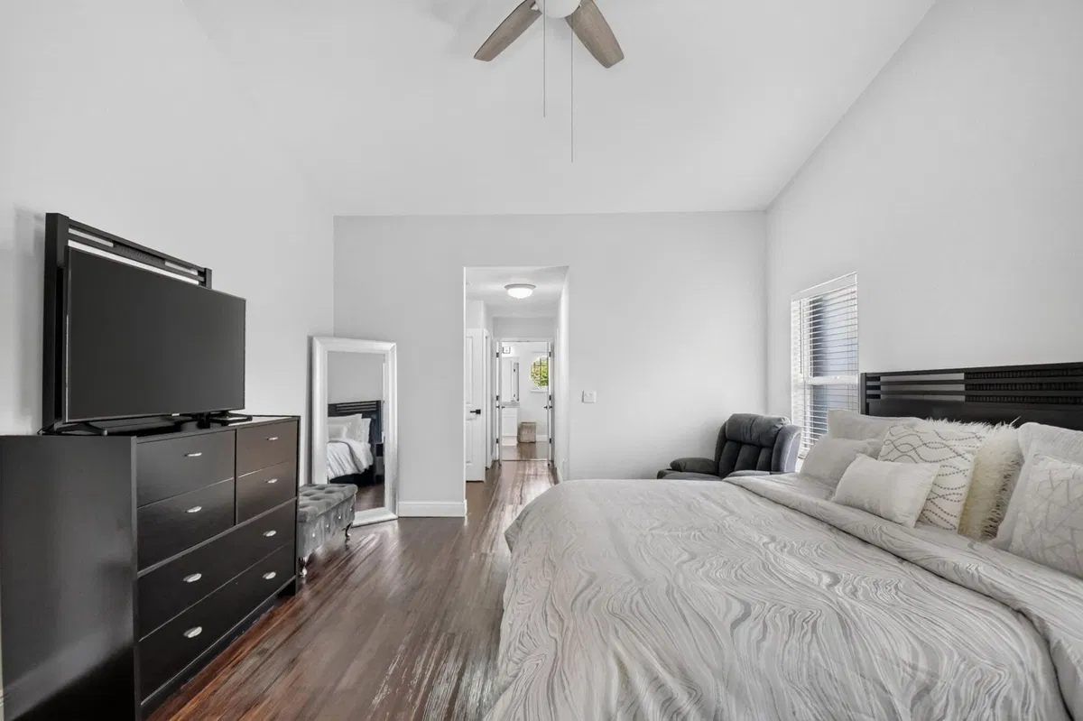 Residence photo 37