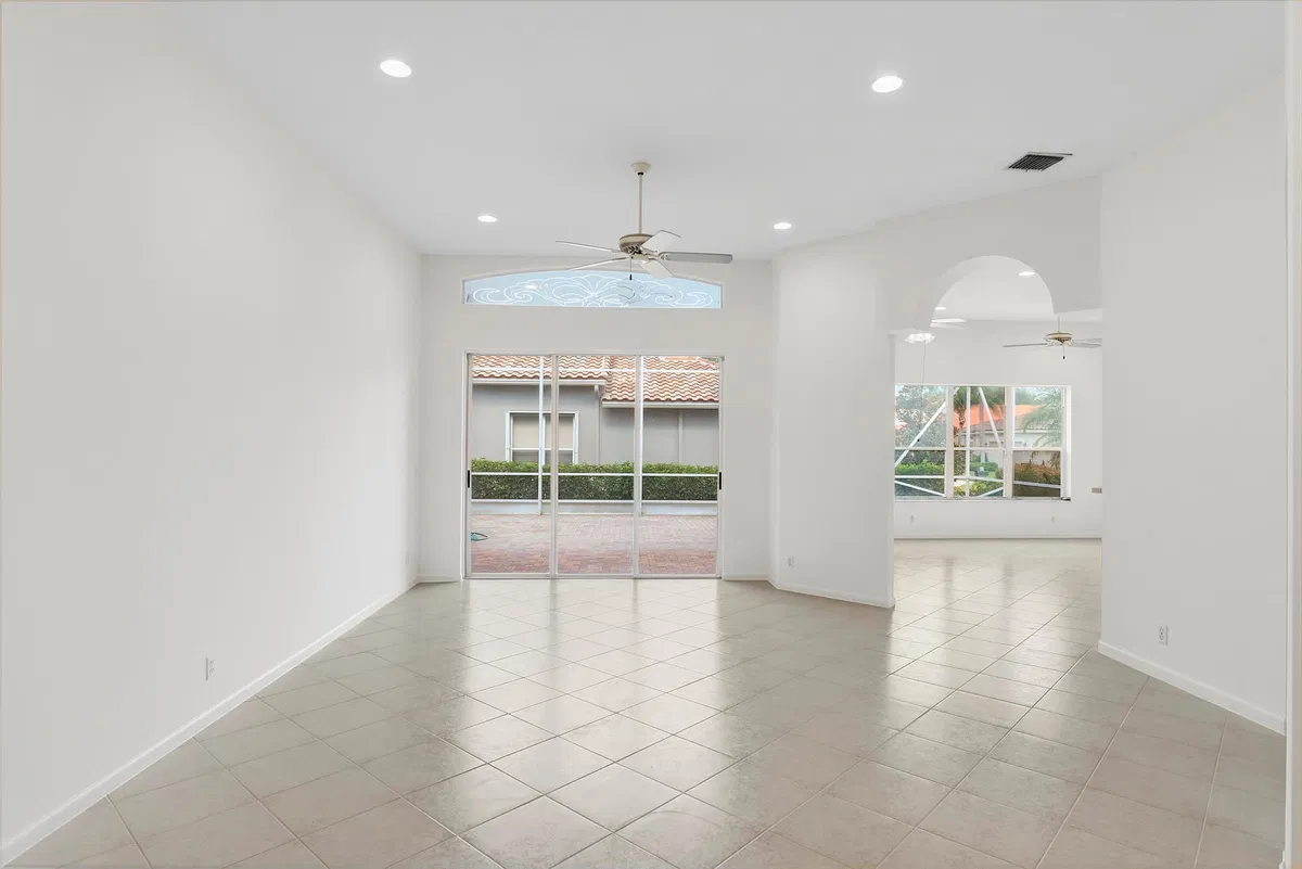 Residence photo 4