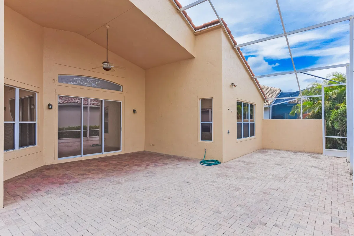 Residence photo 28