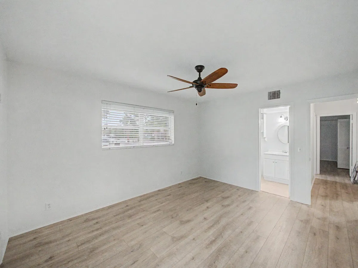 Unit 101E photo 7