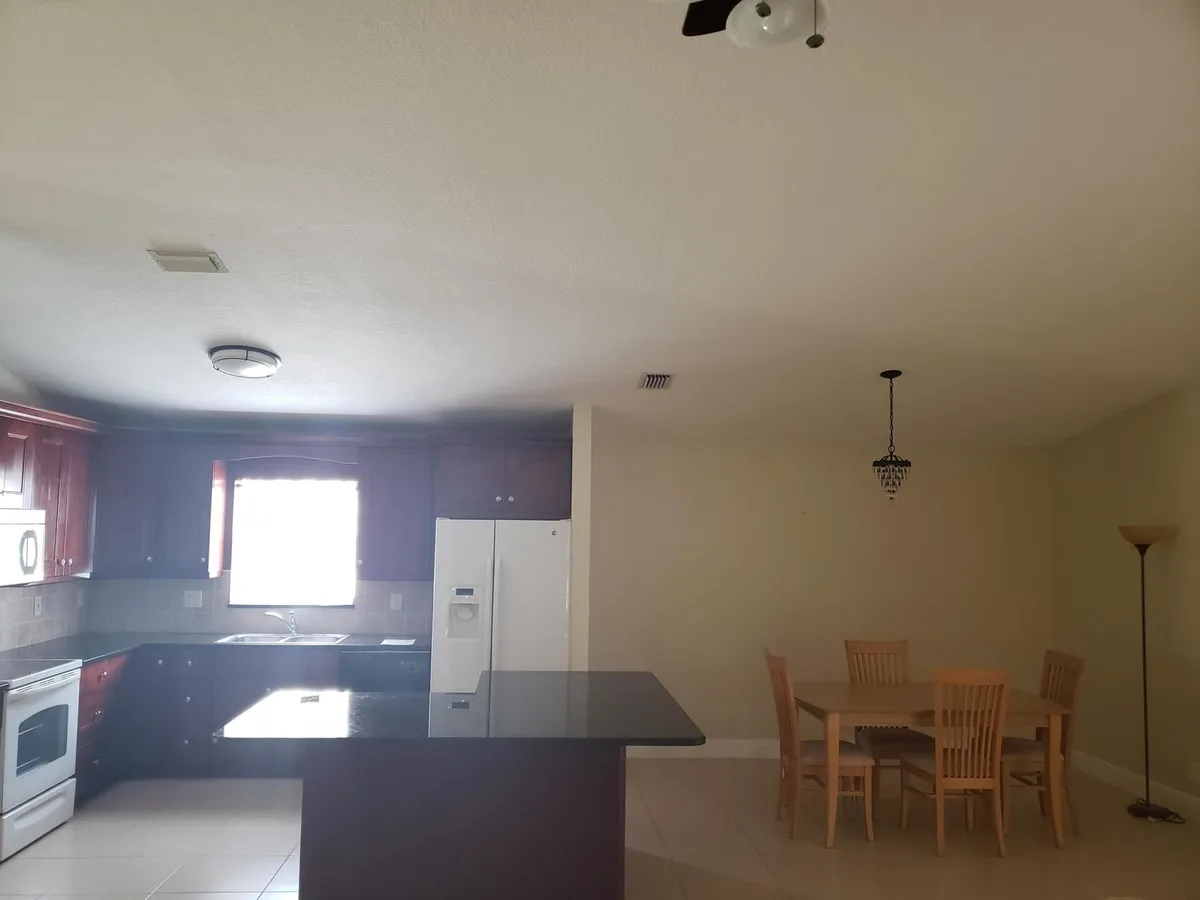 Residence photo 7