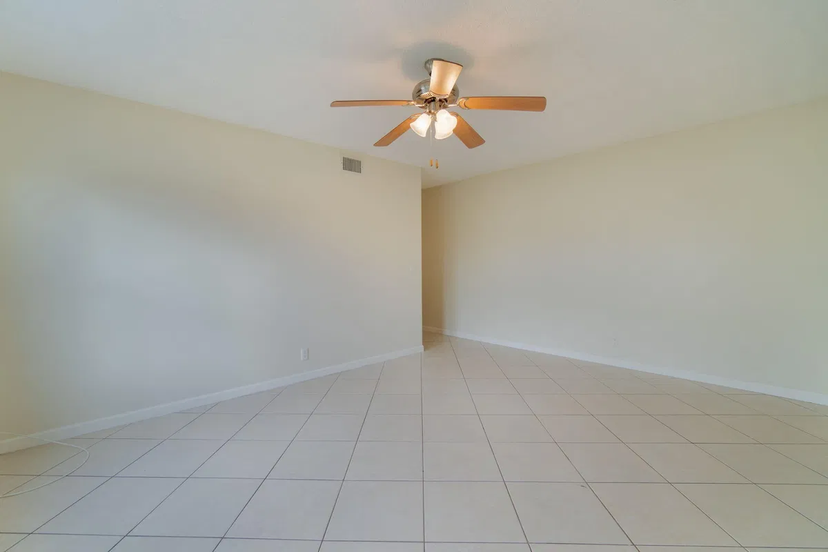 Residence photo 13