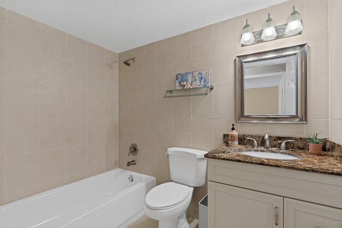  Residence photo 19