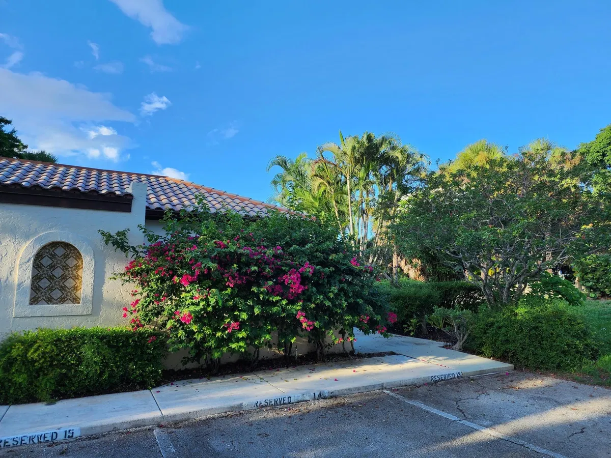  Residence photo 22