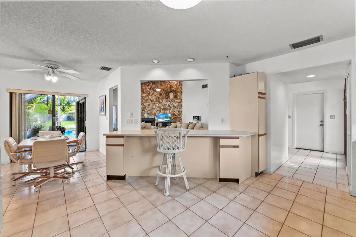 Residence photo 16