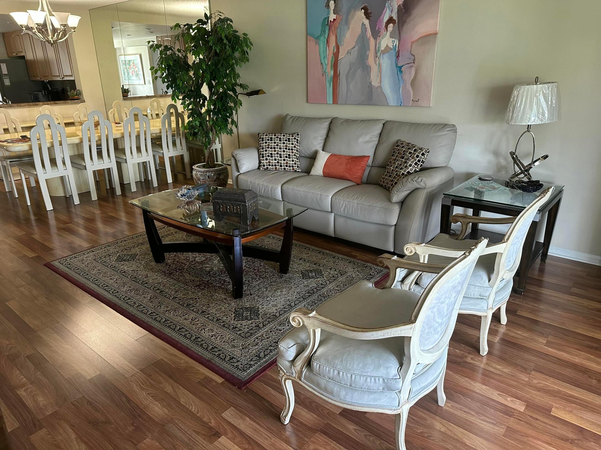 Unit 5502 photo 13