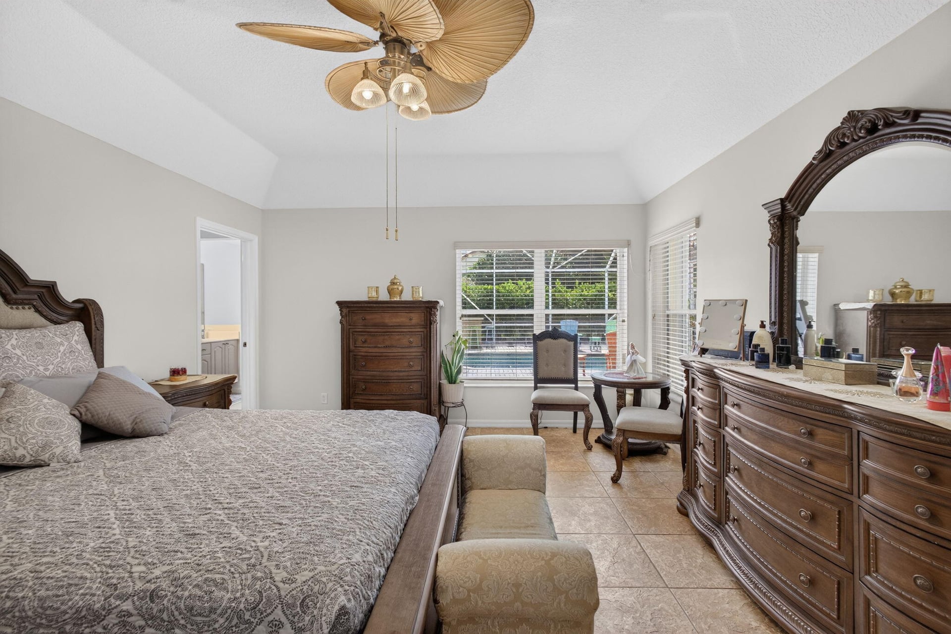 Residence photo 31