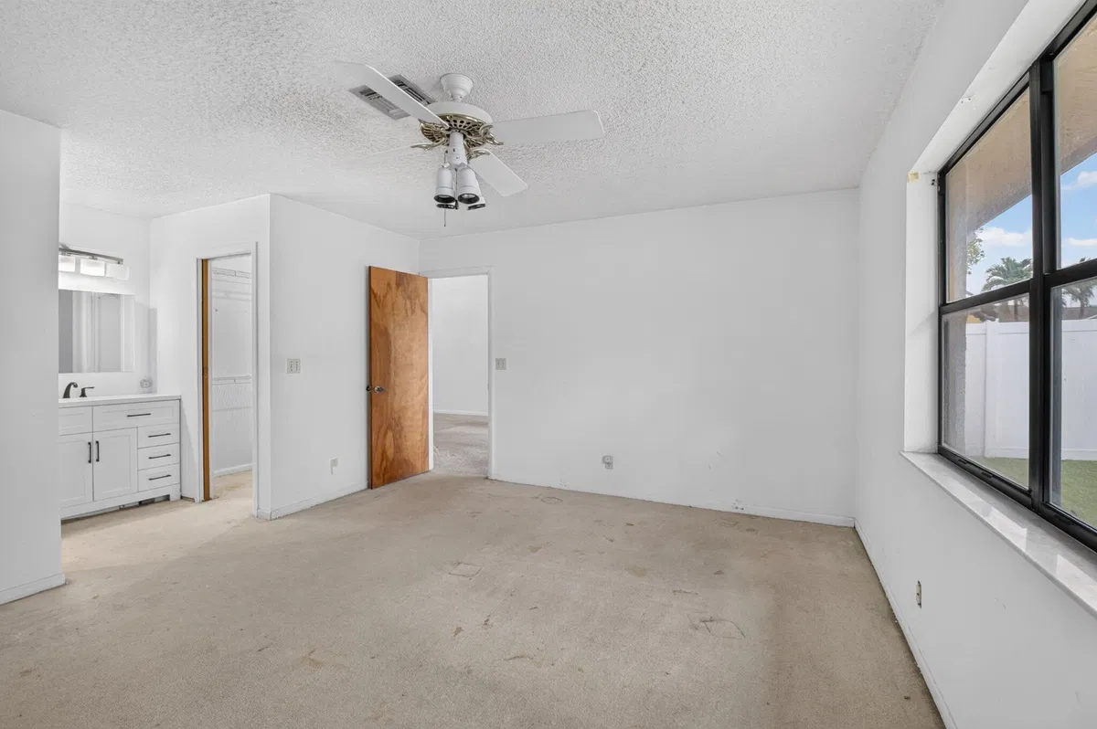Residence photo 22