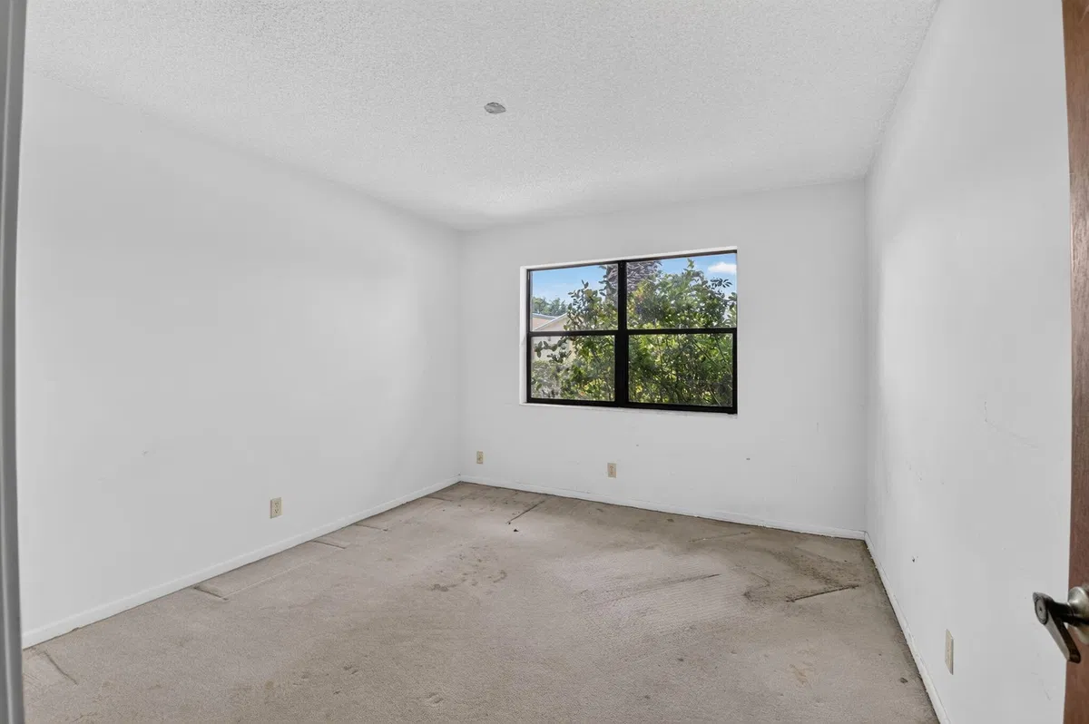 Residence photo 28