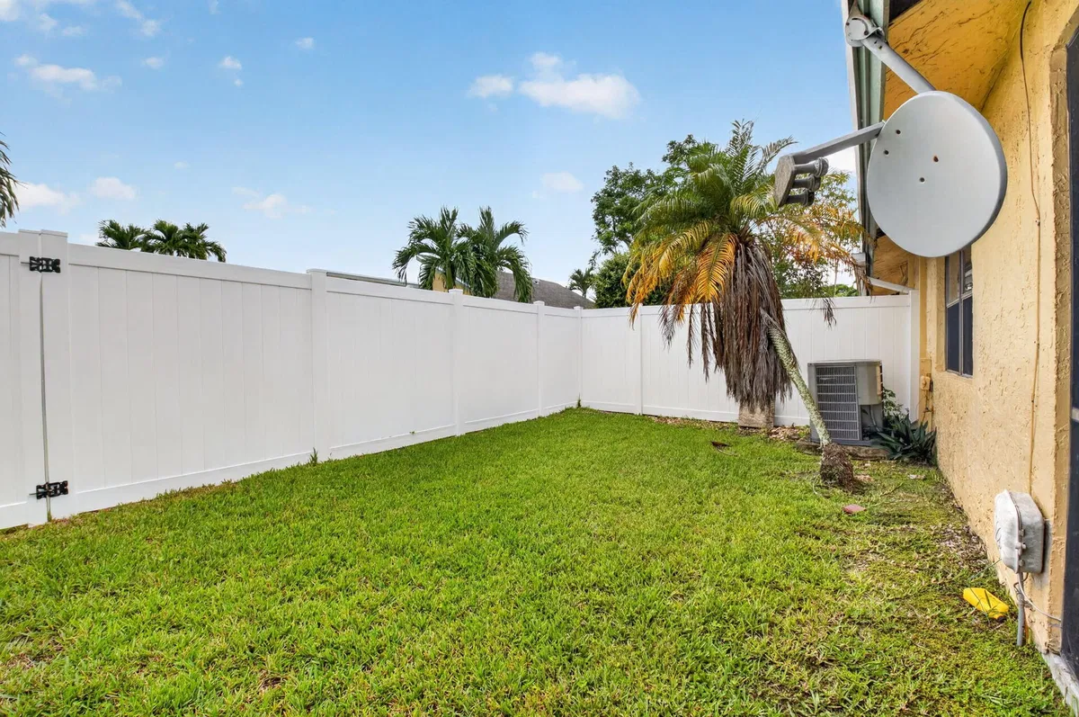 Residence photo 34
