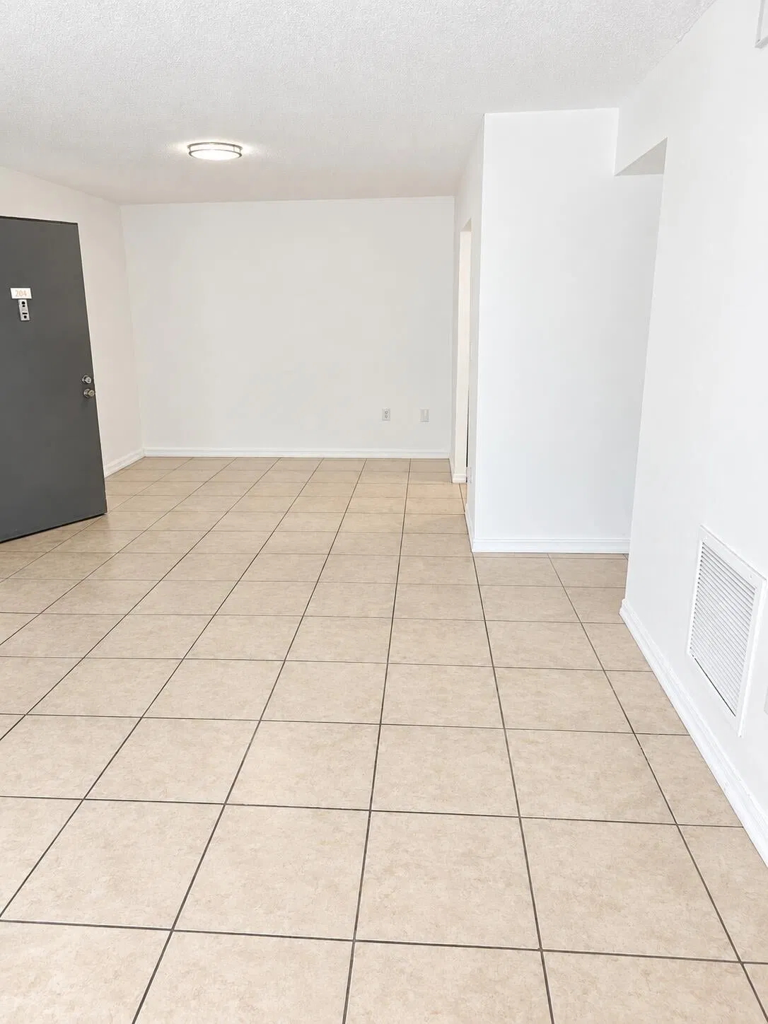 Unit 204 photo 4