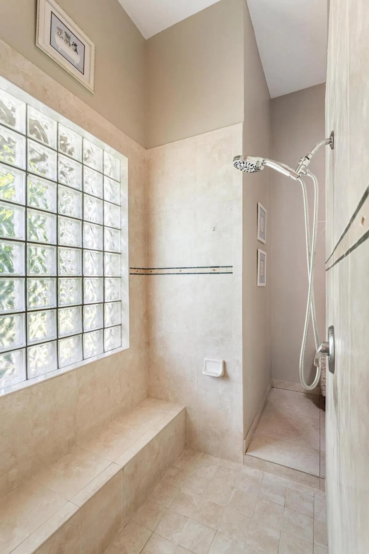 Residence photo 22